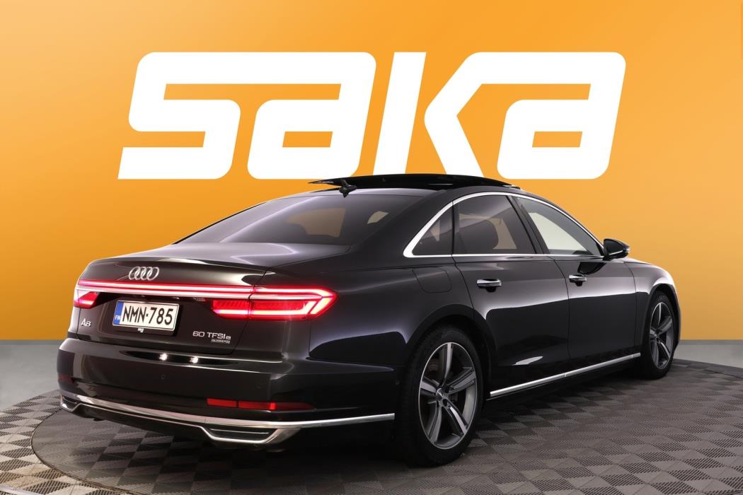AUDI A8 2021