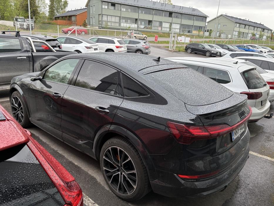 AUDI e-tron 2021