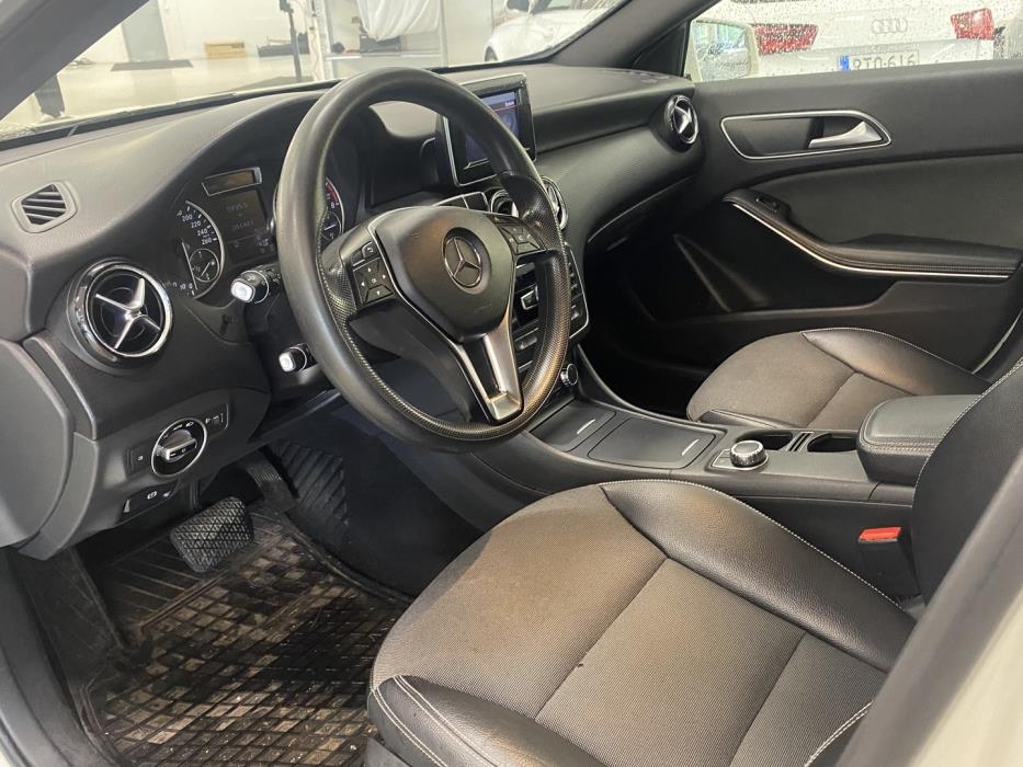 MERCEDES-BENZ A 2013