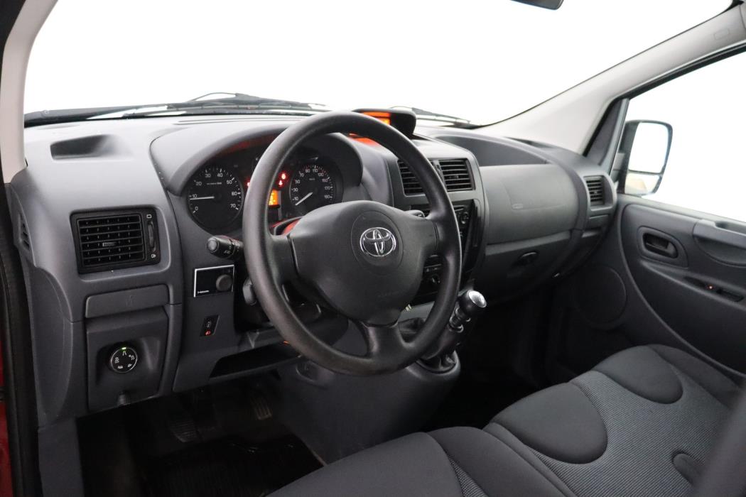TOYOTA Proace 2016