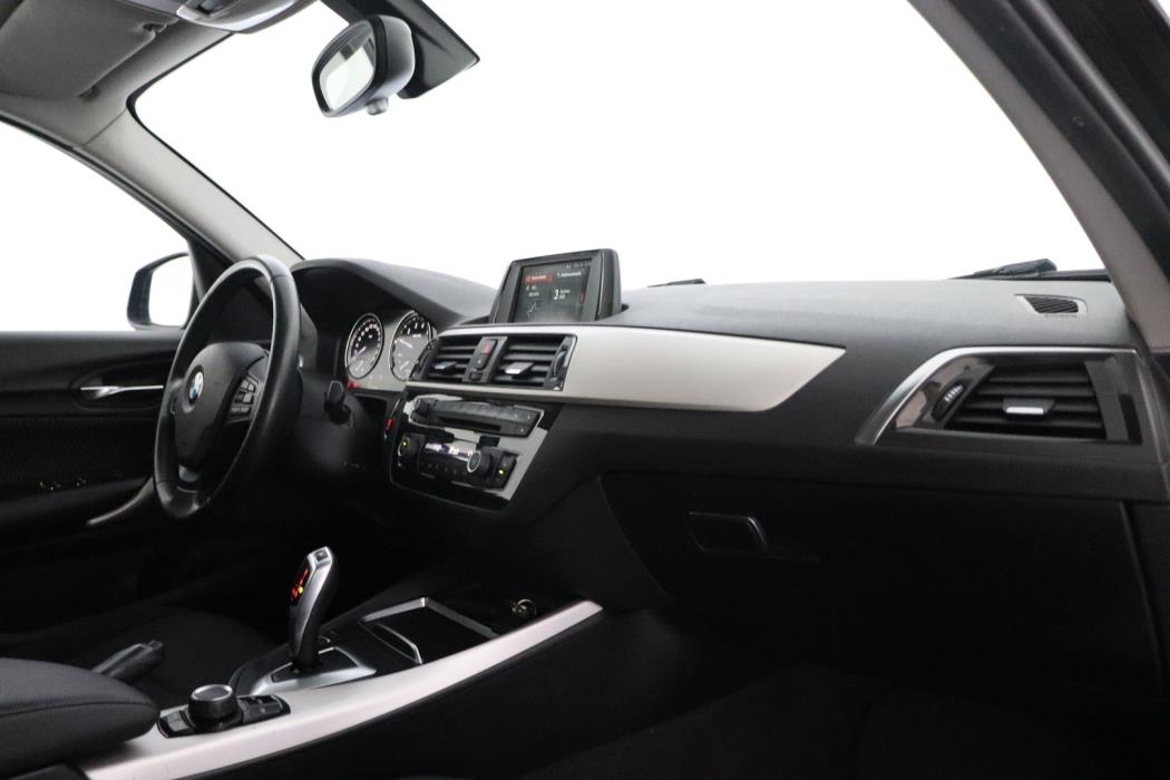 BMW 118 2018