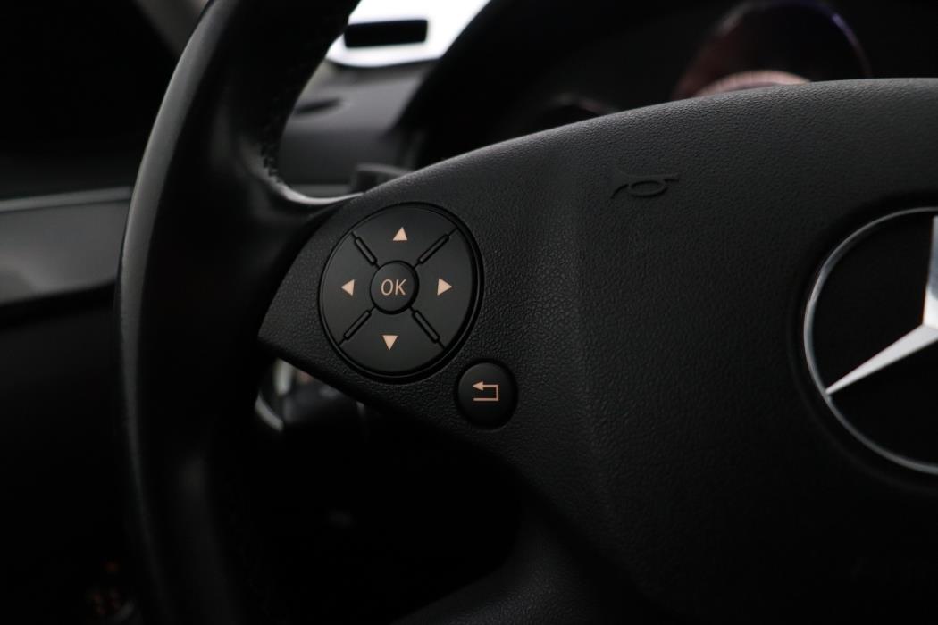 MERCEDES-BENZ E 2010