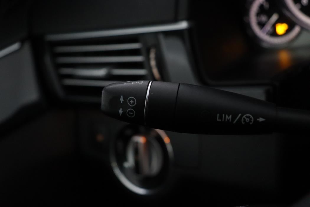 MERCEDES-BENZ E 2010