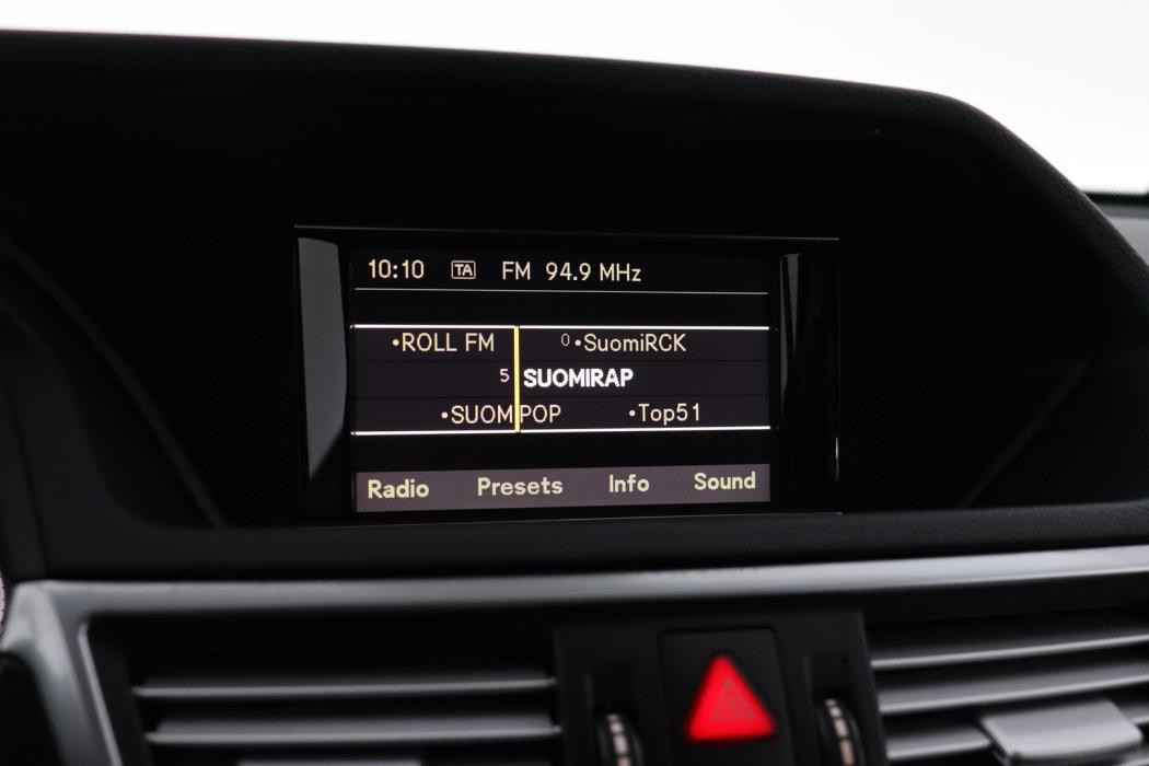 MERCEDES-BENZ E 2010