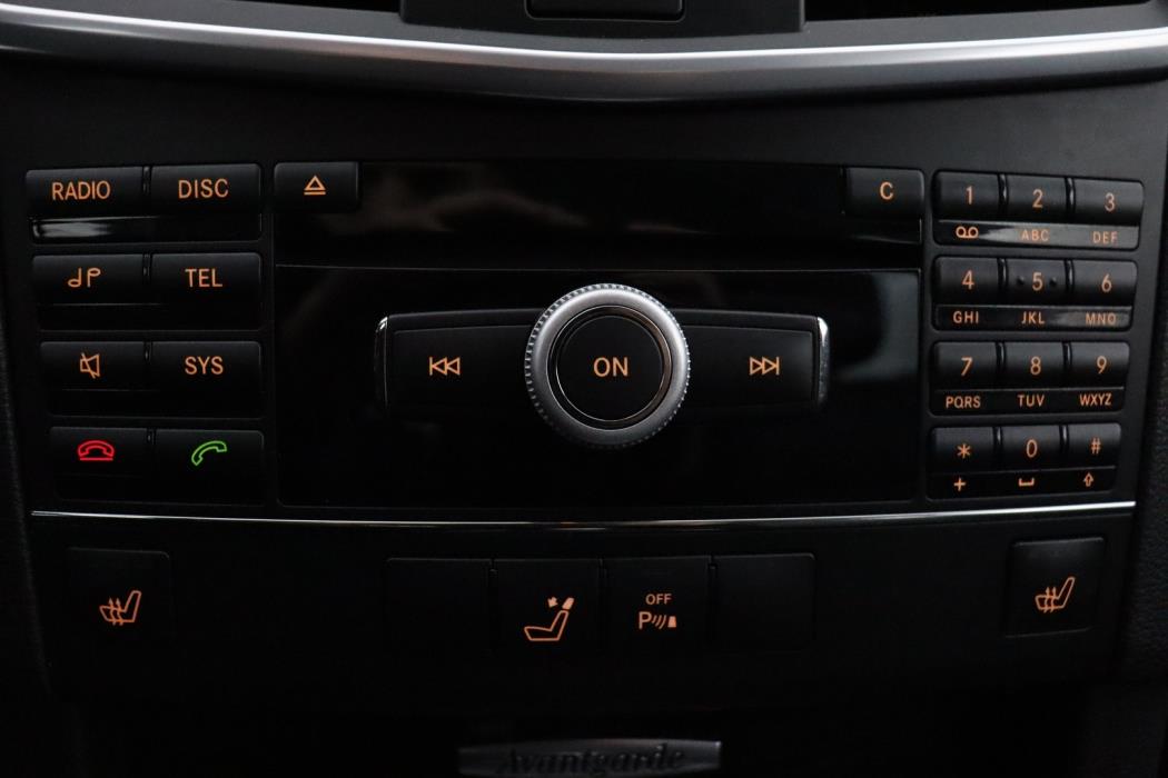 MERCEDES-BENZ E 2010