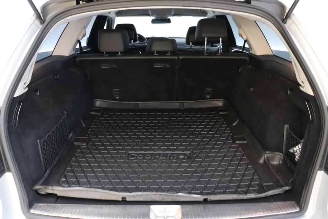 MERCEDES-BENZ E 2010