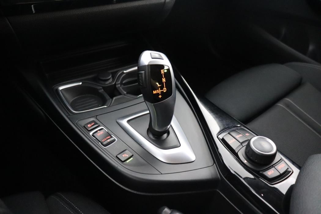 BMW 118 2016
