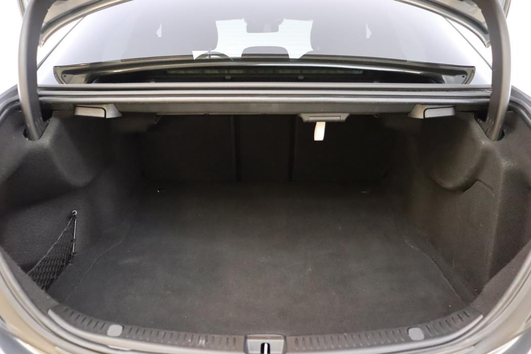 MERCEDES-BENZ E 2020