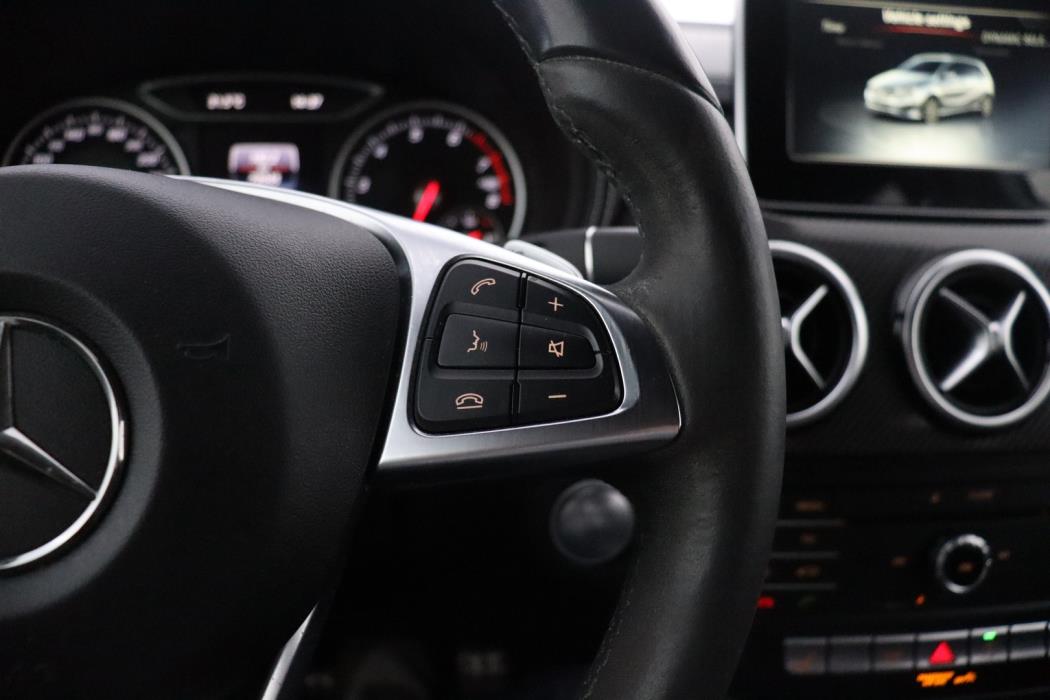 MERCEDES-BENZ B 2018