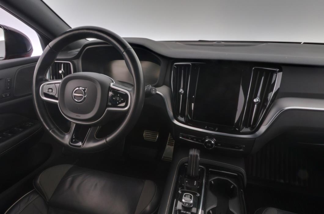 VOLVO V60 2021