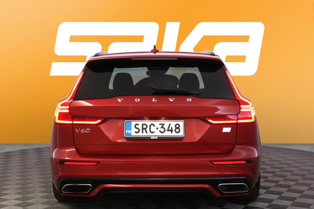 VOLVO V60 2021