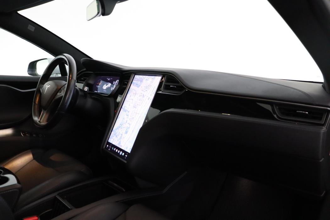 TESLA Model S 2018