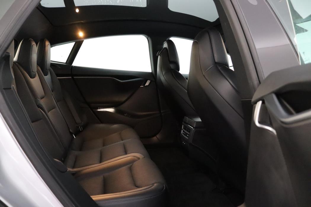 TESLA Model S 2018