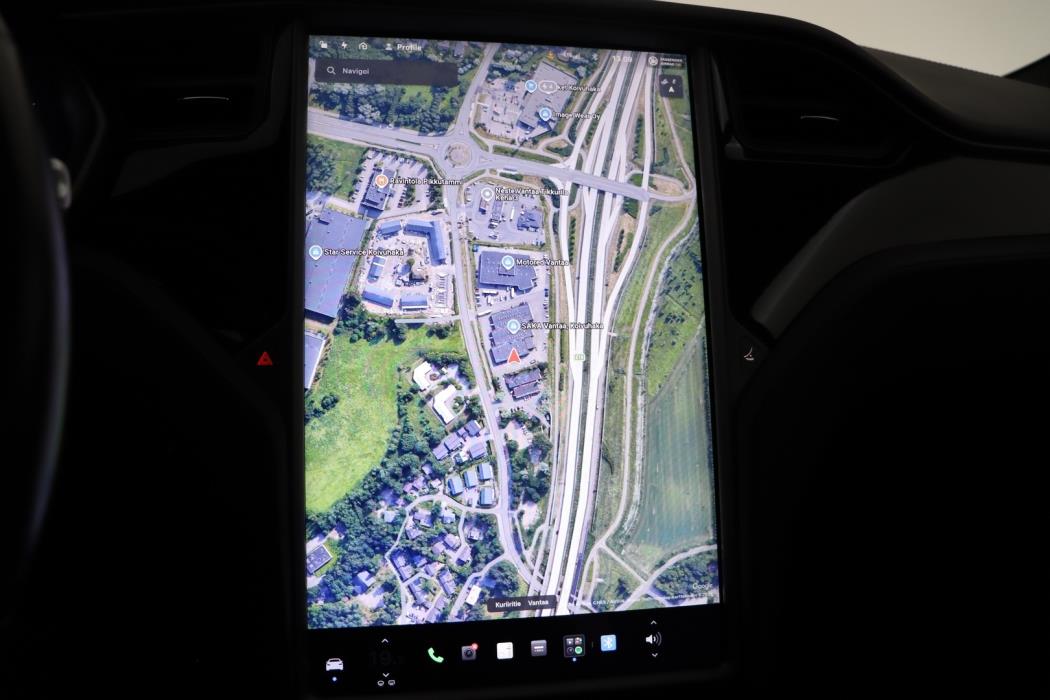 TESLA Model S 2018
