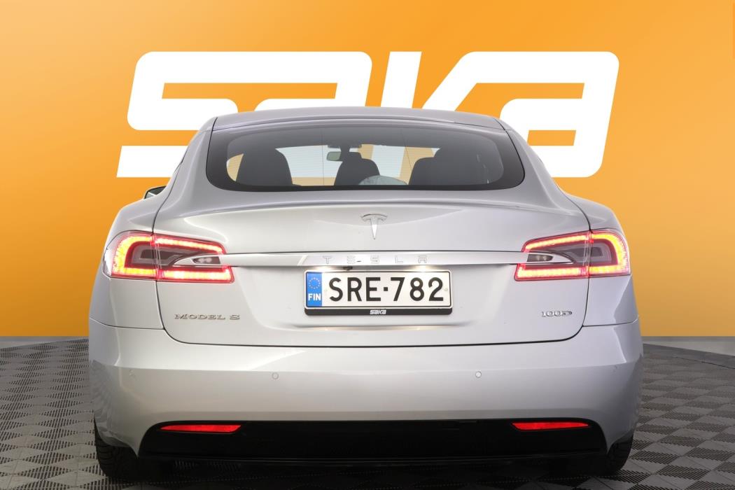 TESLA Model S 2018