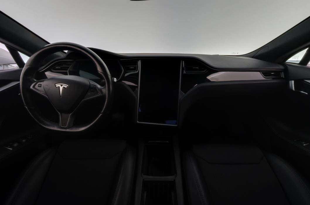 TESLA Model S 2018