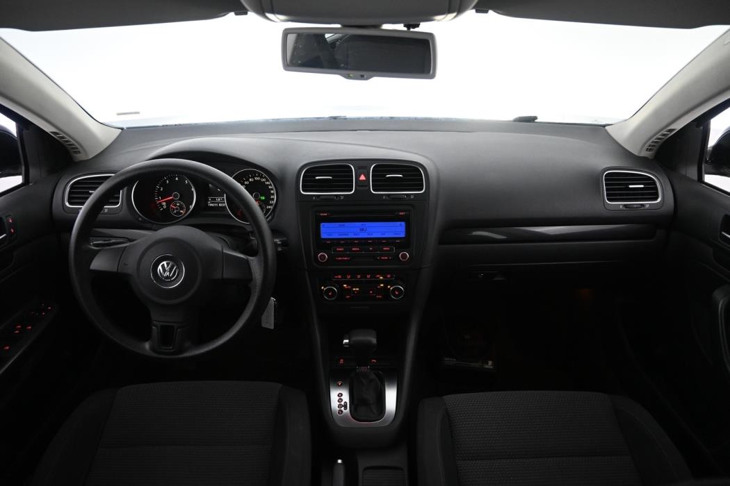 VOLKSWAGEN Golf 2011