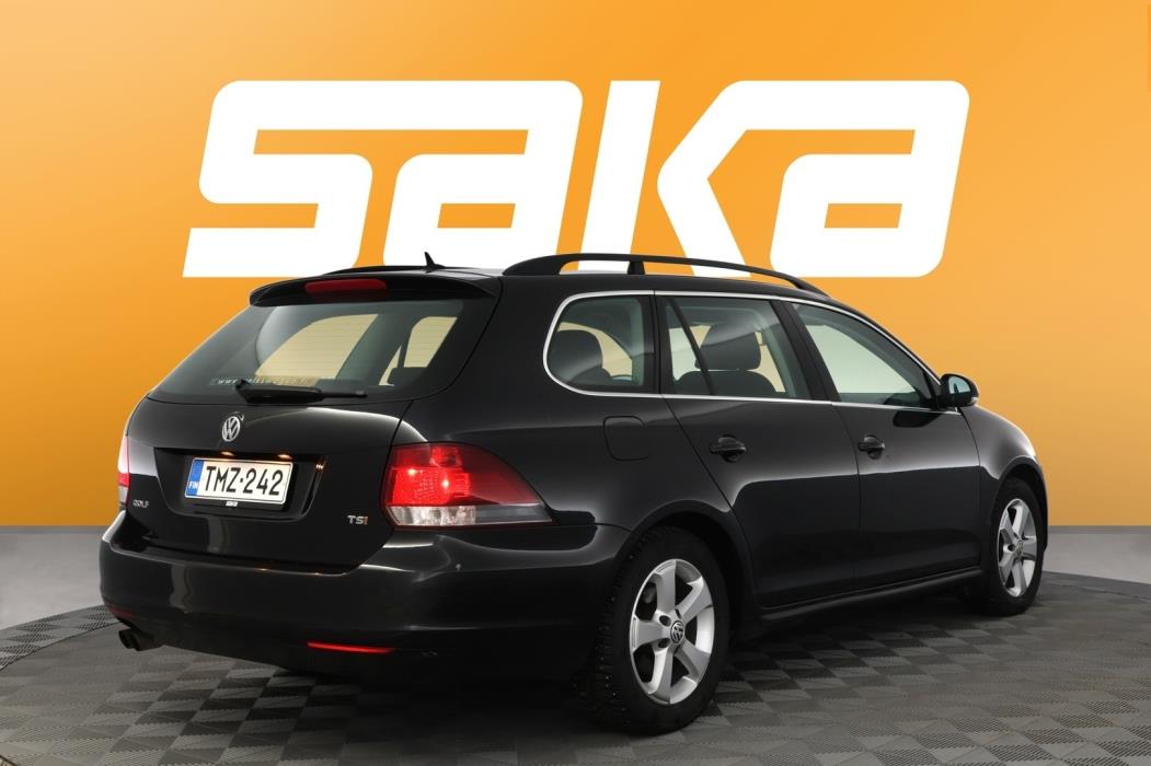 VOLKSWAGEN Golf 2011