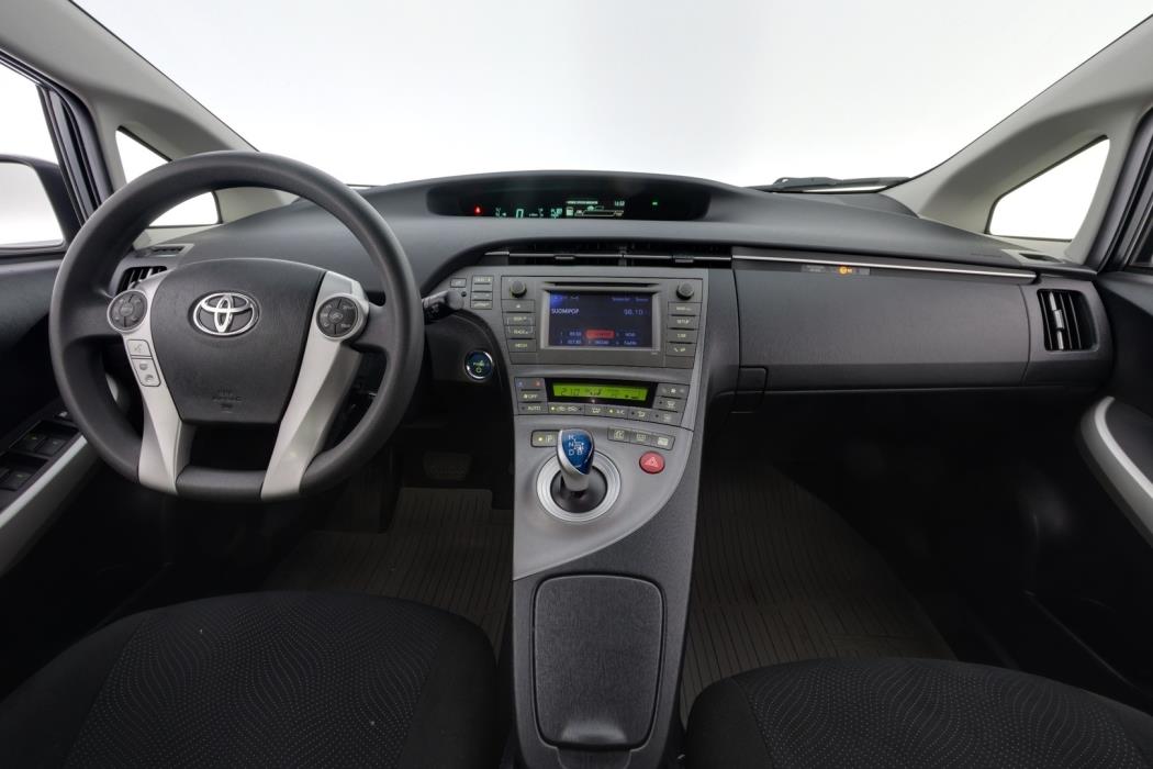 TOYOTA Prius 2013