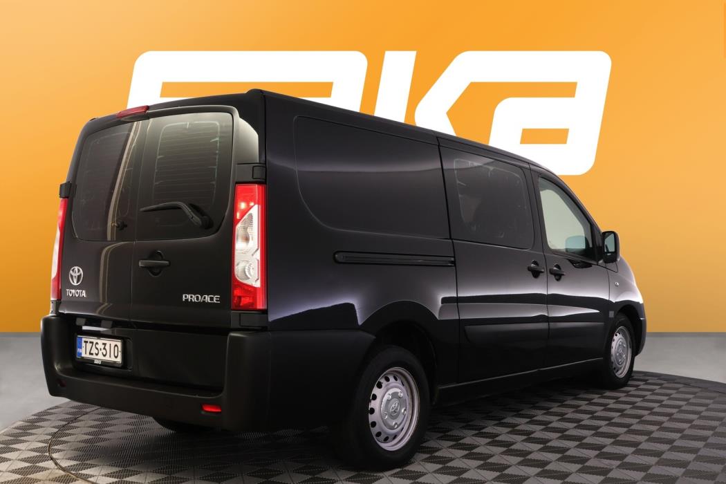TOYOTA Proace 2016