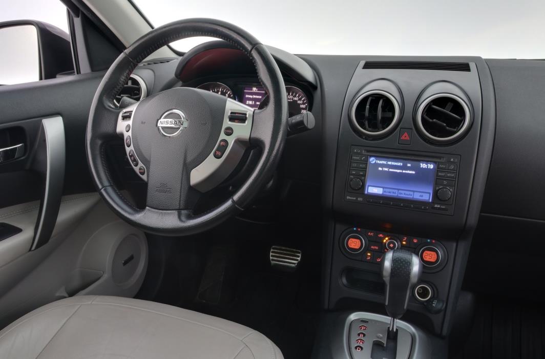 NISSAN Qashqai 2010