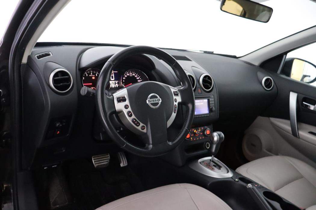 NISSAN Qashqai 2010