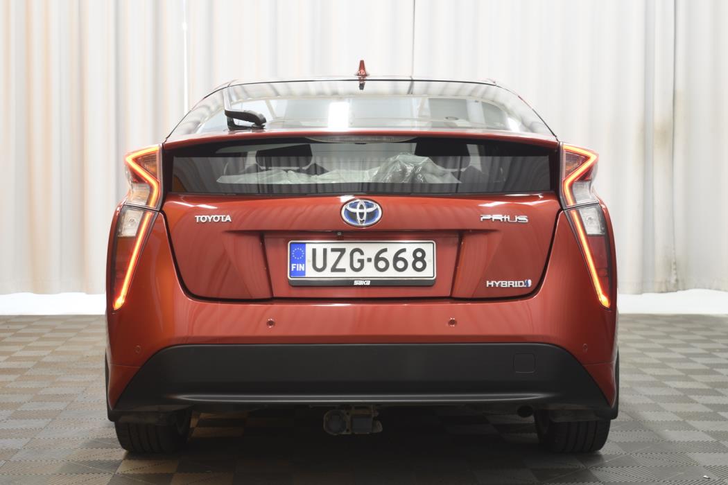 TOYOTA Prius 2016