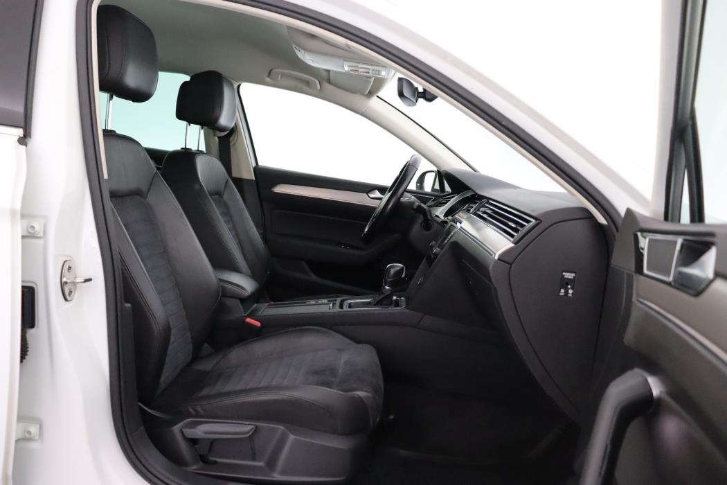 VOLKSWAGEN Passat 2017