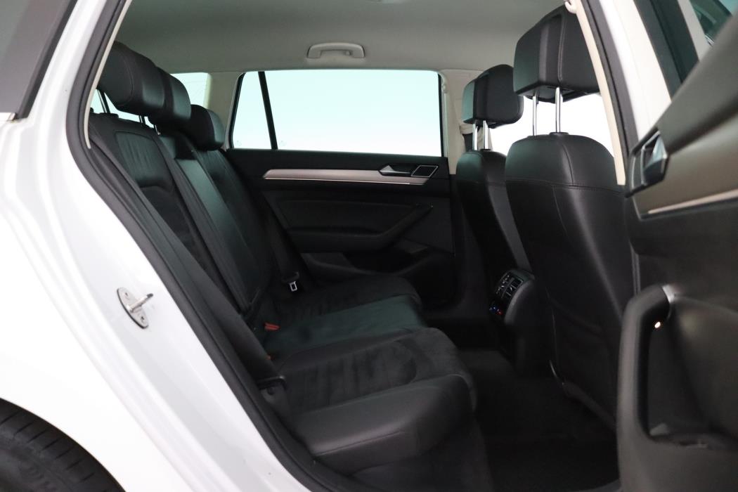 VOLKSWAGEN Passat 2017