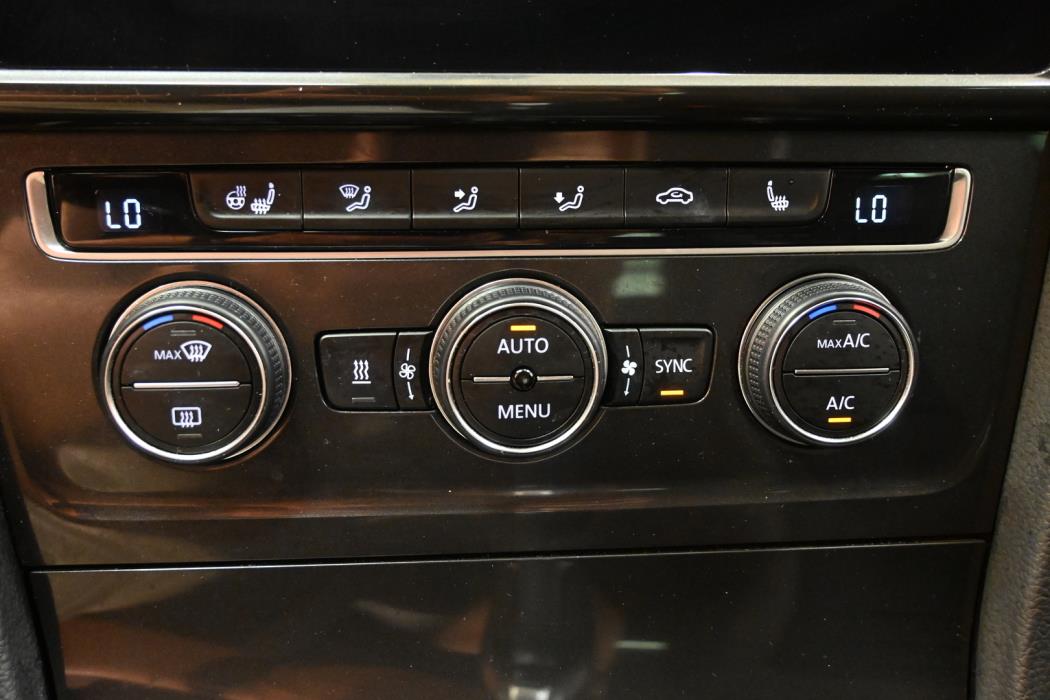 VOLKSWAGEN Golf 2018