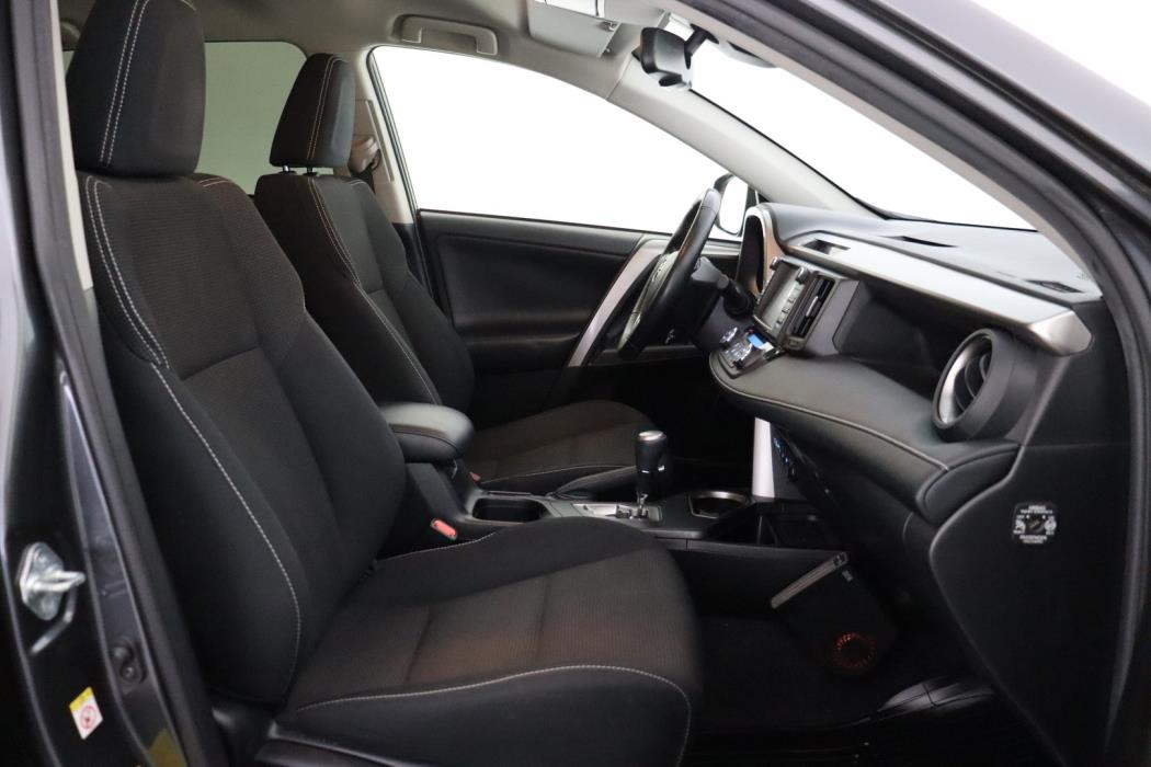 TOYOTA RAV4 2018