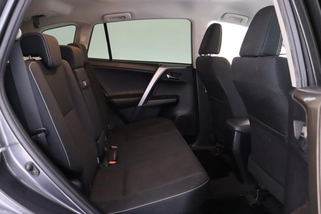 TOYOTA RAV4 2018