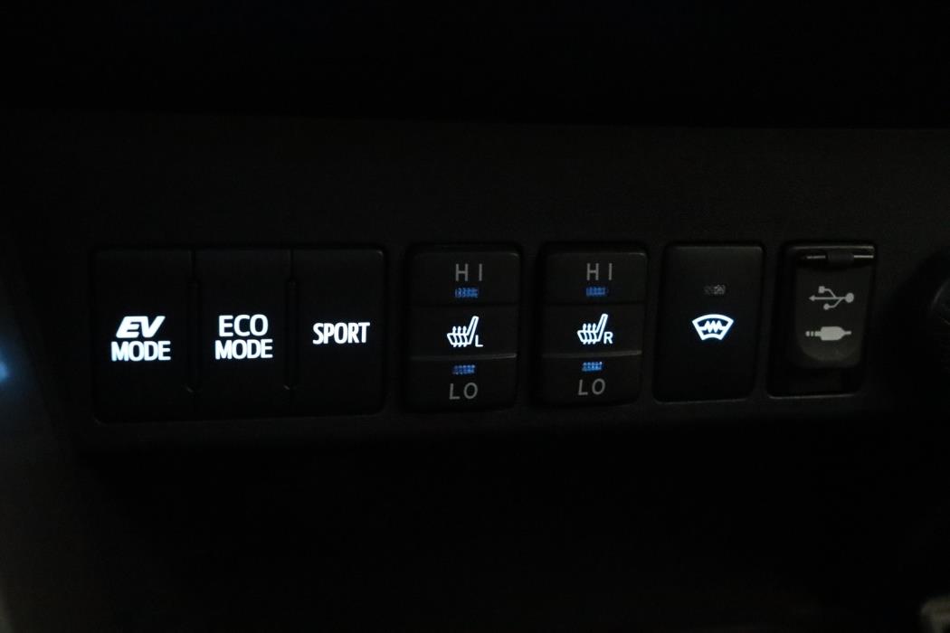 TOYOTA RAV4 2018