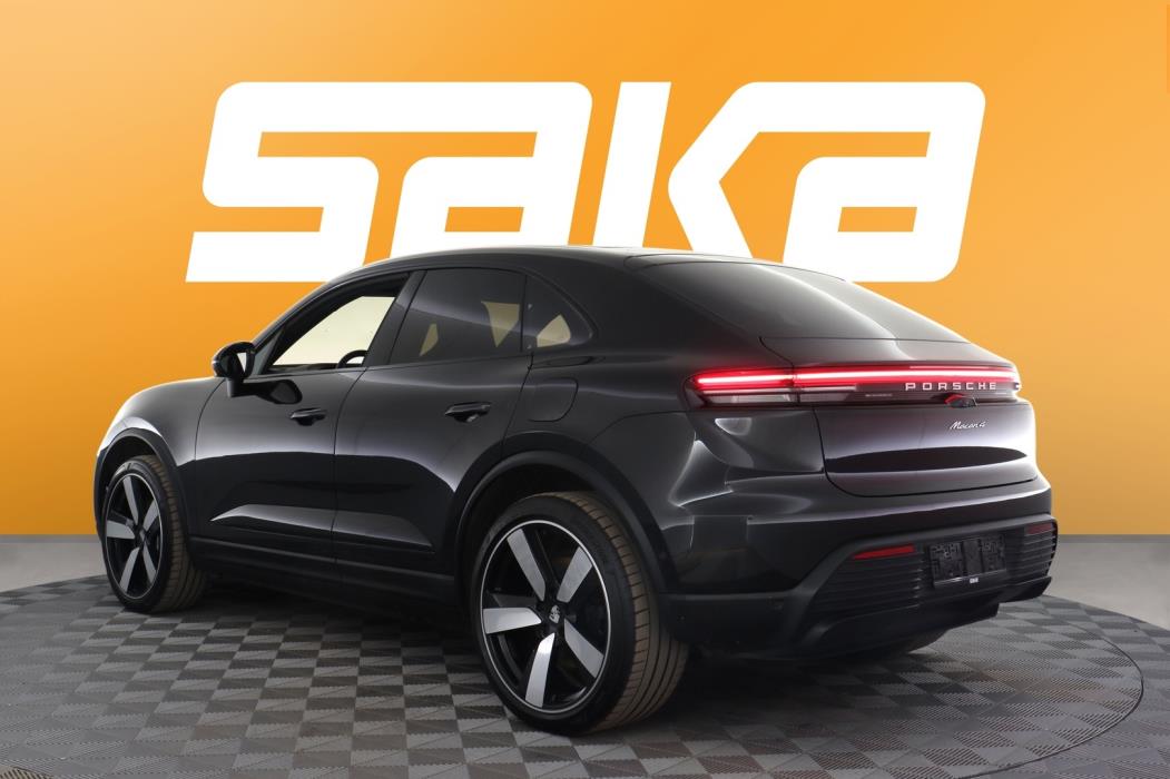 PORSCHE Macan 2024
