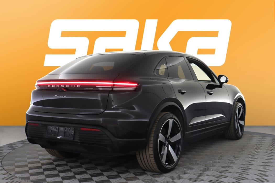 PORSCHE Macan 2024