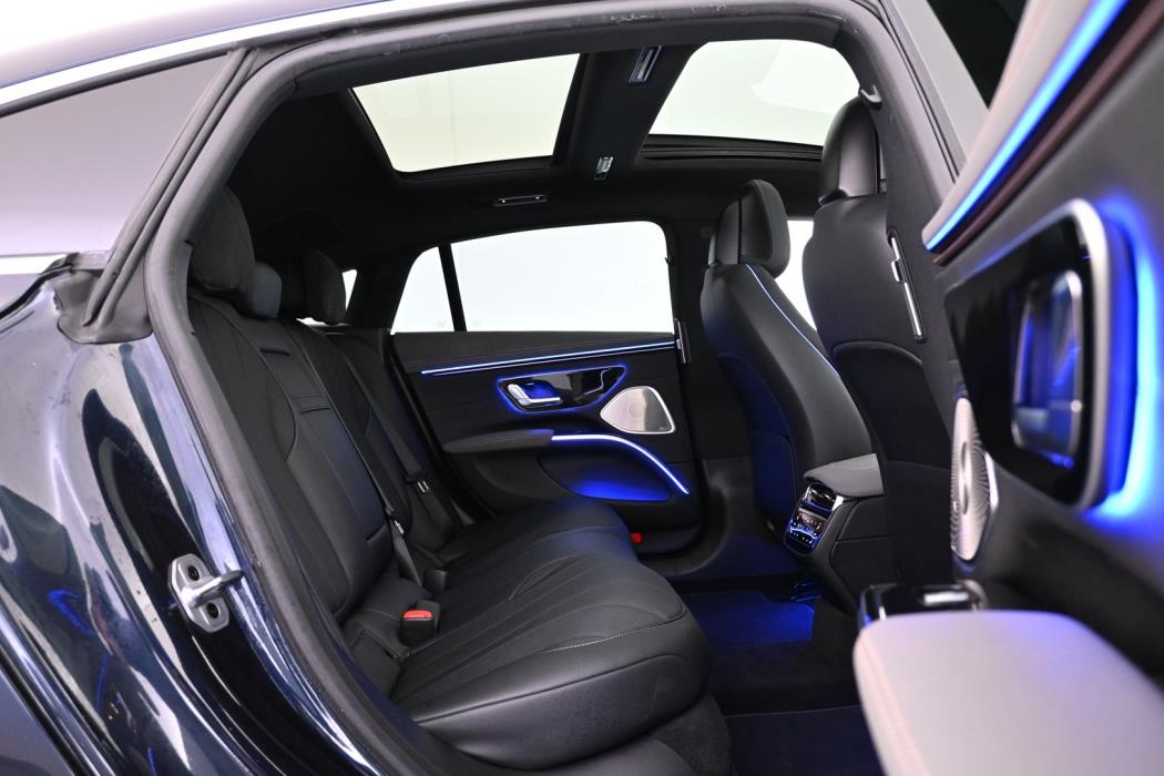 MERCEDES-BENZ EQS 2022