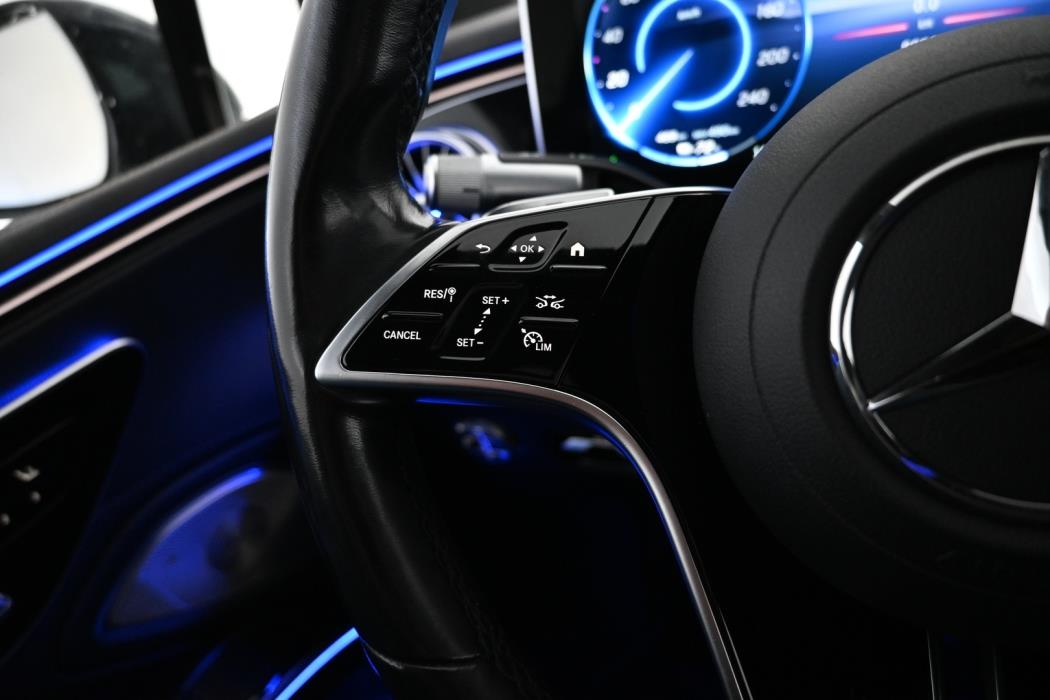 MERCEDES-BENZ EQS 2022