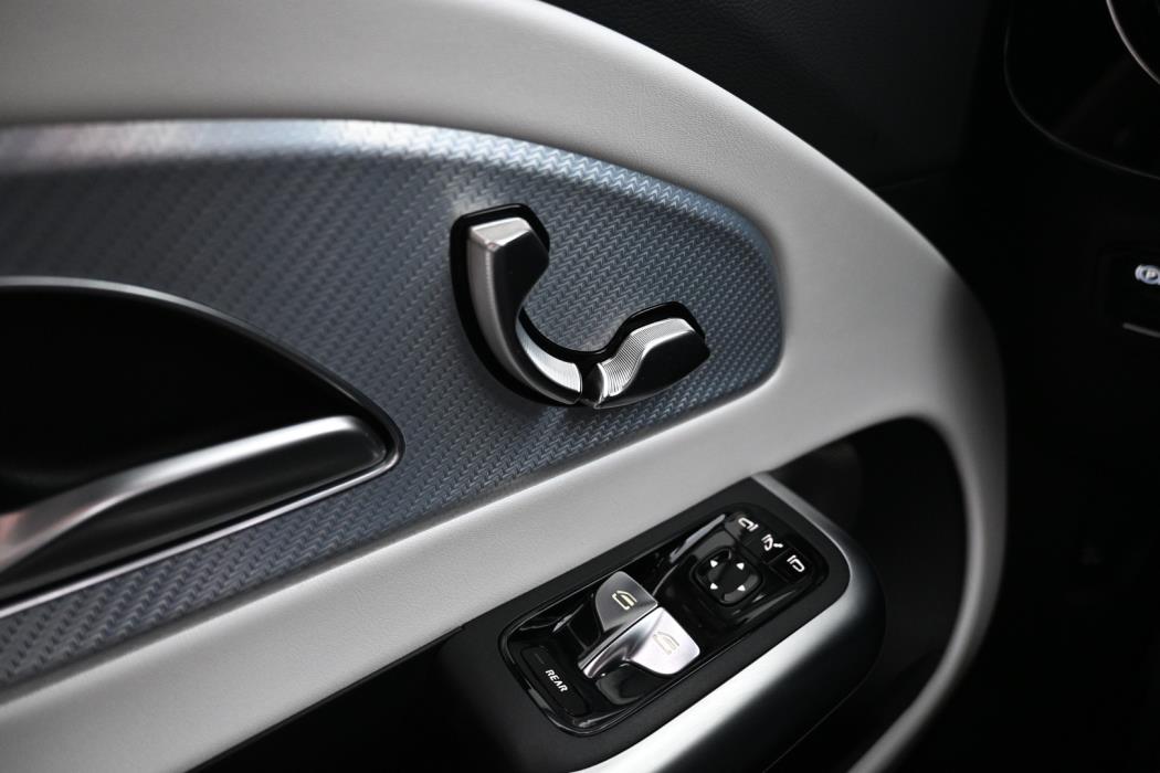 MERCEDES-BENZ CLA 2025