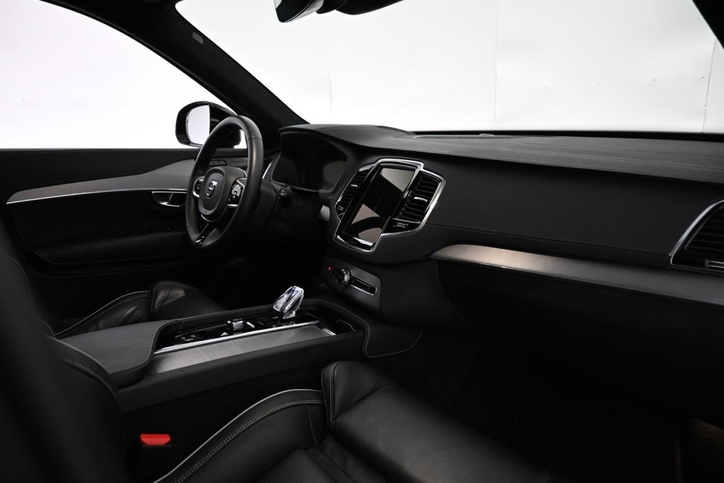 VOLVO XC90 2023
