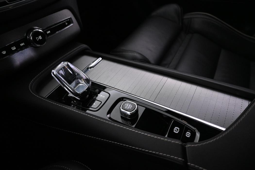 VOLVO XC90 2023