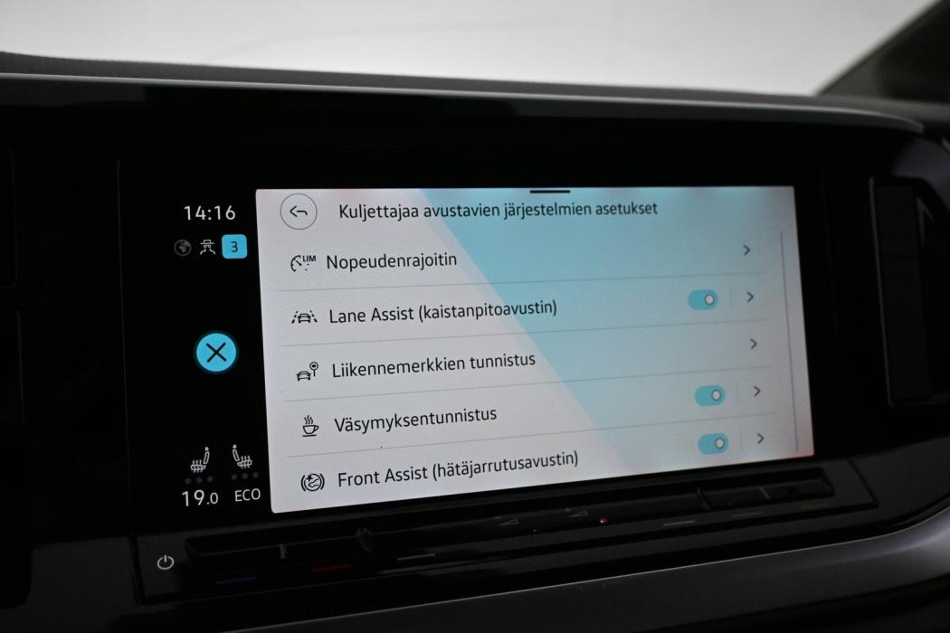VOLKSWAGEN Multivan 2023