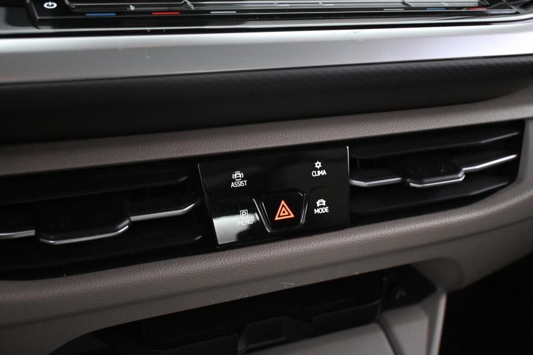 VOLKSWAGEN Multivan 2023