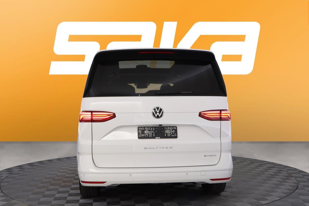 VOLKSWAGEN Multivan 2023