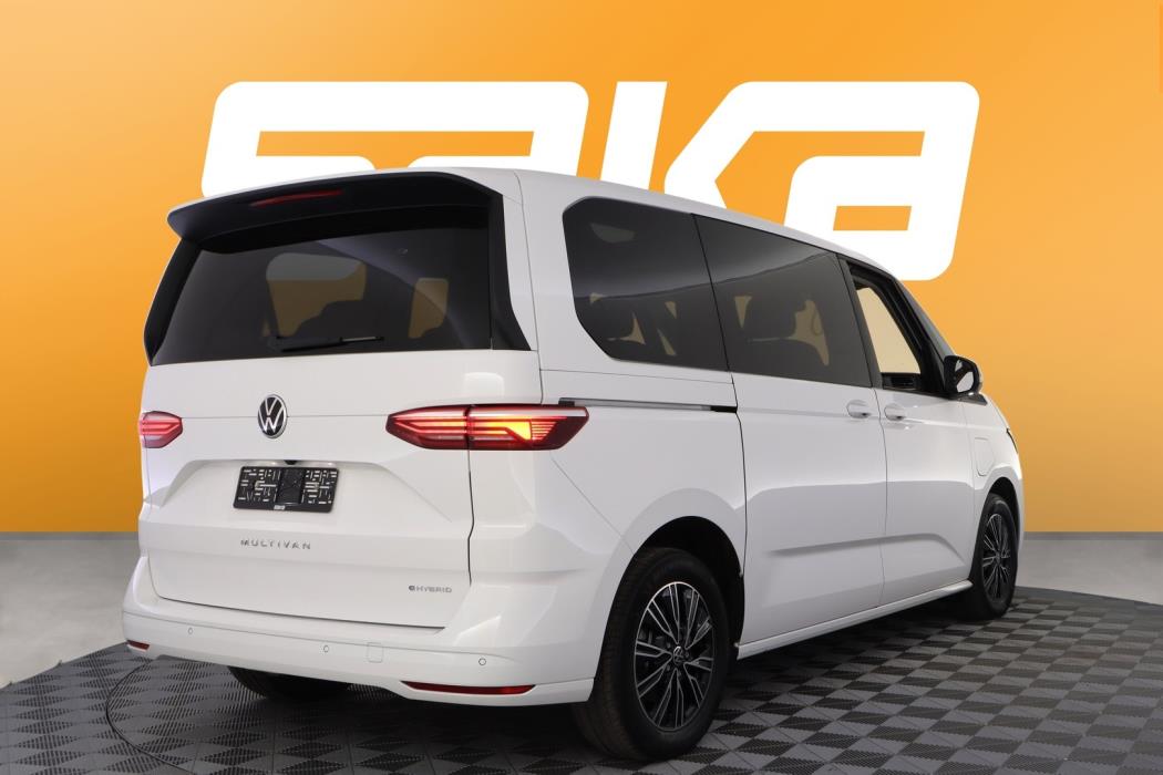 VOLKSWAGEN Multivan 2023