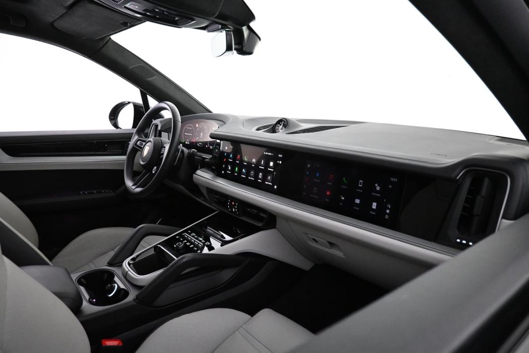 PORSCHE Cayenne 2024