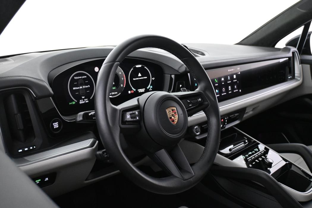 PORSCHE Cayenne 2024