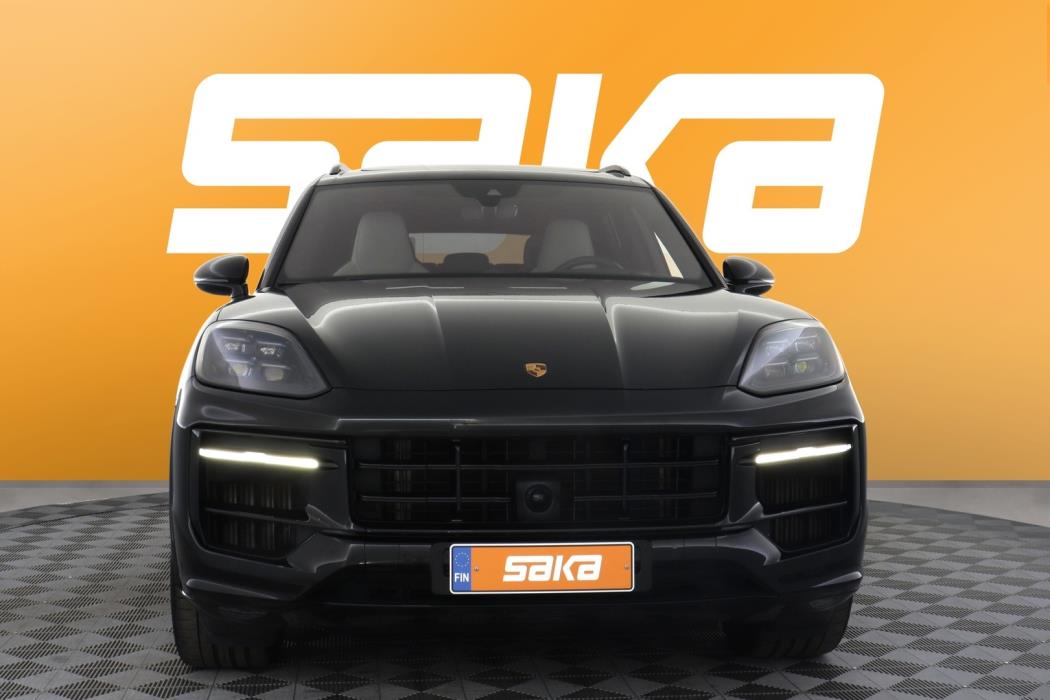 PORSCHE Cayenne 2024