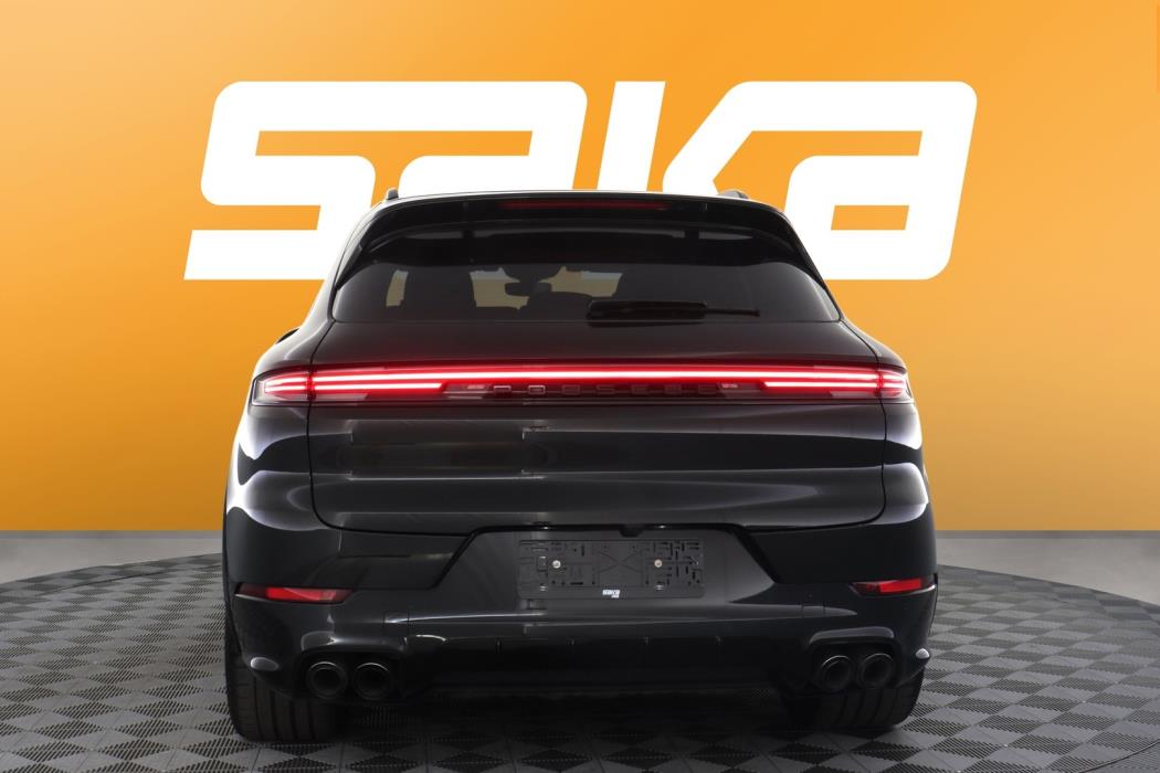 PORSCHE Cayenne 2024