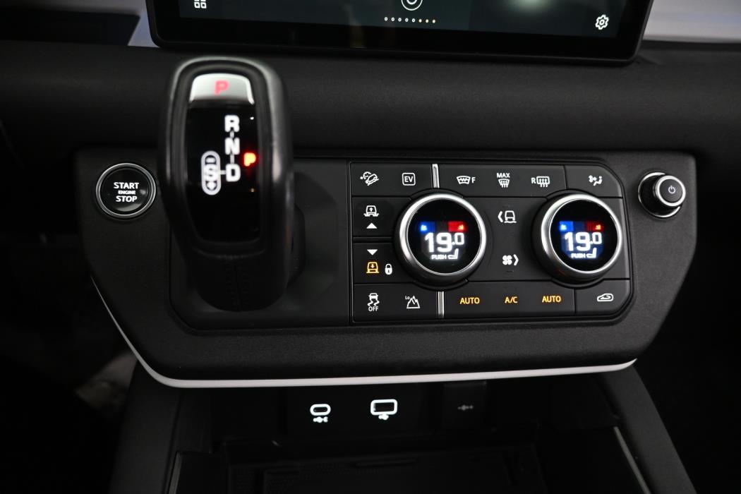 LAND ROVER Defender 2022