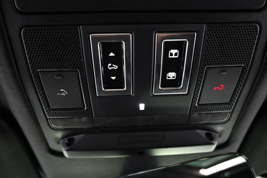 LAND ROVER Defender 2022